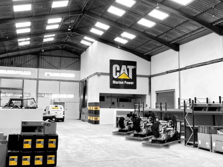 Motortec Cannes Caterpillar workshop